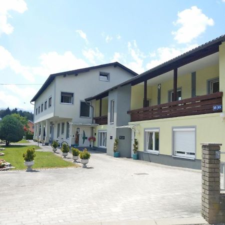 Alpenblick - Modernes Apartment In Ruhelage Villach Bagian luar foto